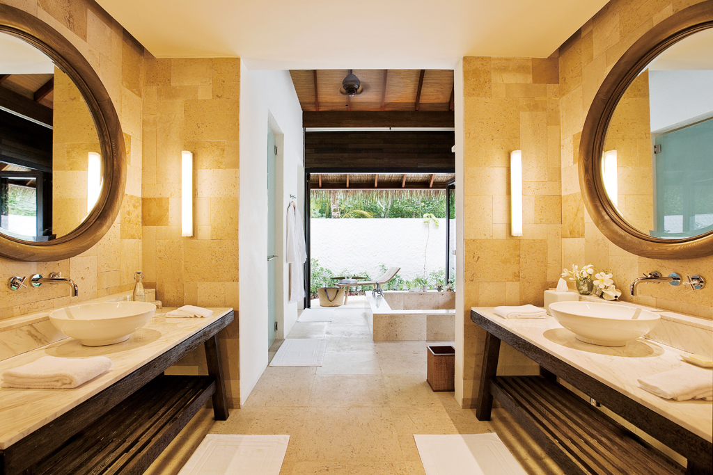 53433890-H1-Garden_Suite_Bathroom_3