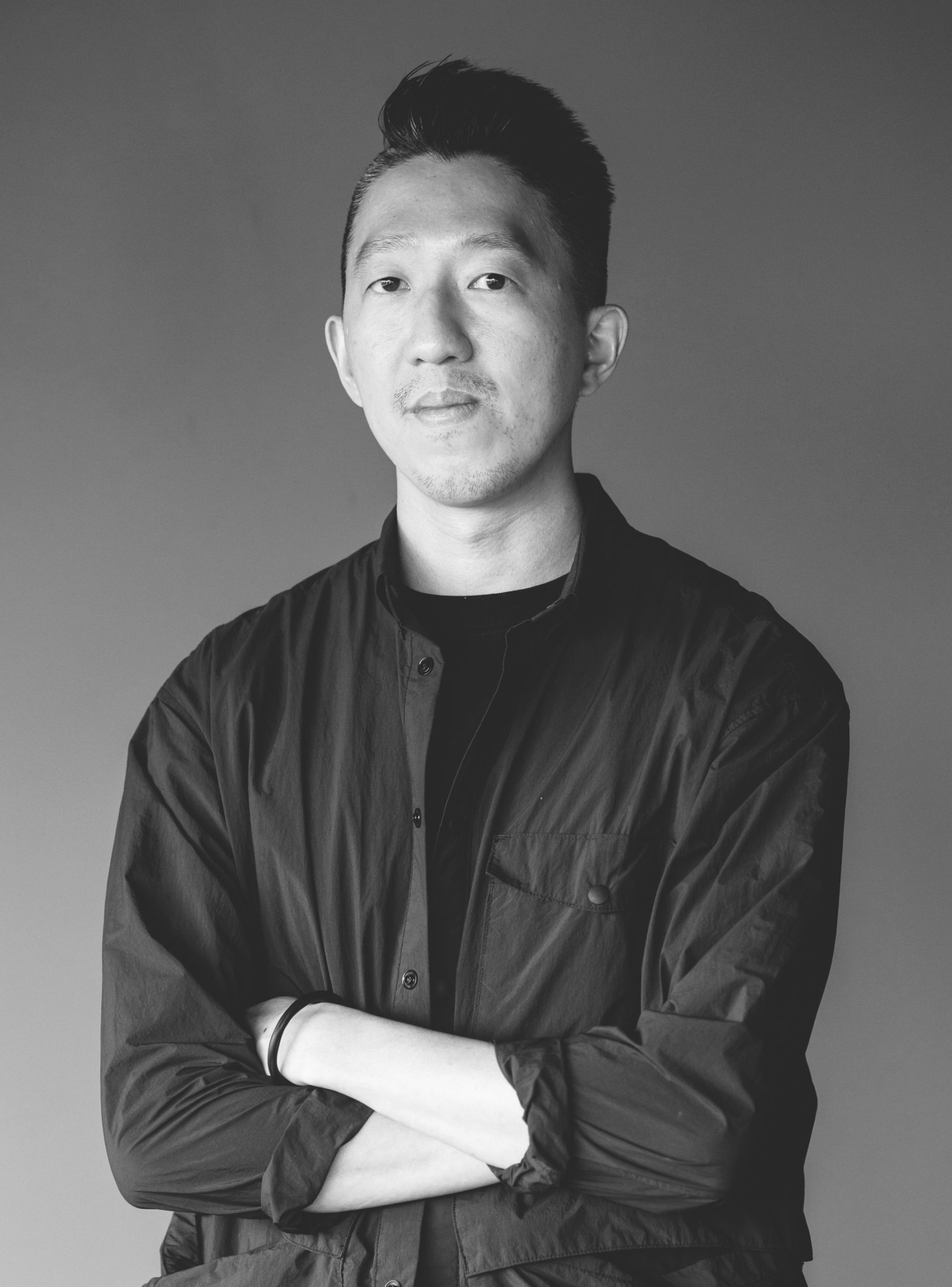 ﹝剛用材質征服世界﹞               —— 洪浩鈞