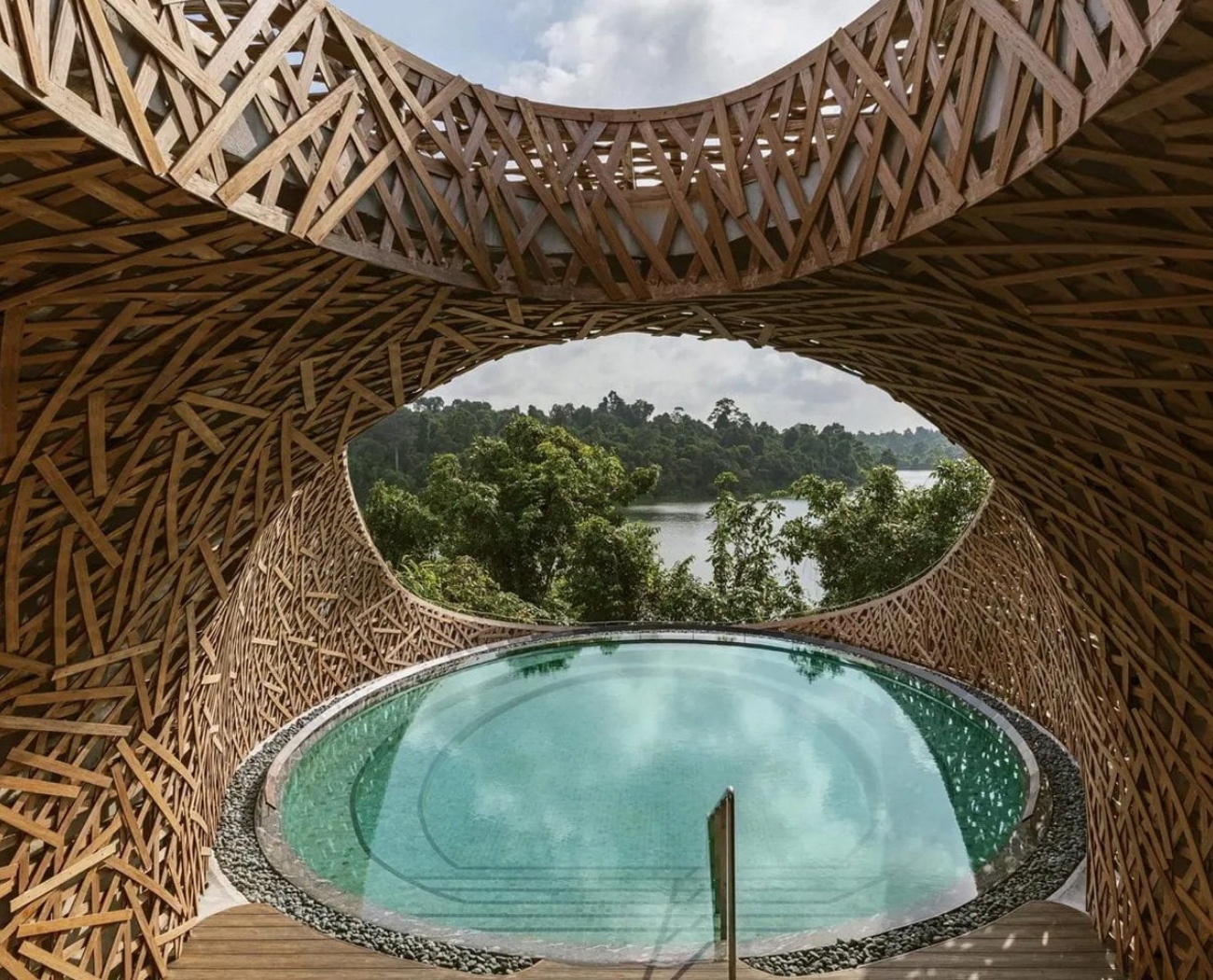 連假旅宿夢幻名單！新加坡再生度假村「萬態雨林悅榕莊」，再寫奢華飯店思維新篇章