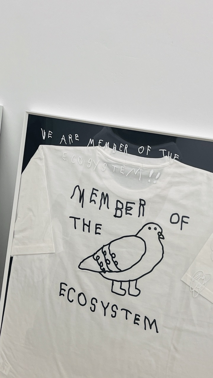 韓國作家Ina有手繪於畫框