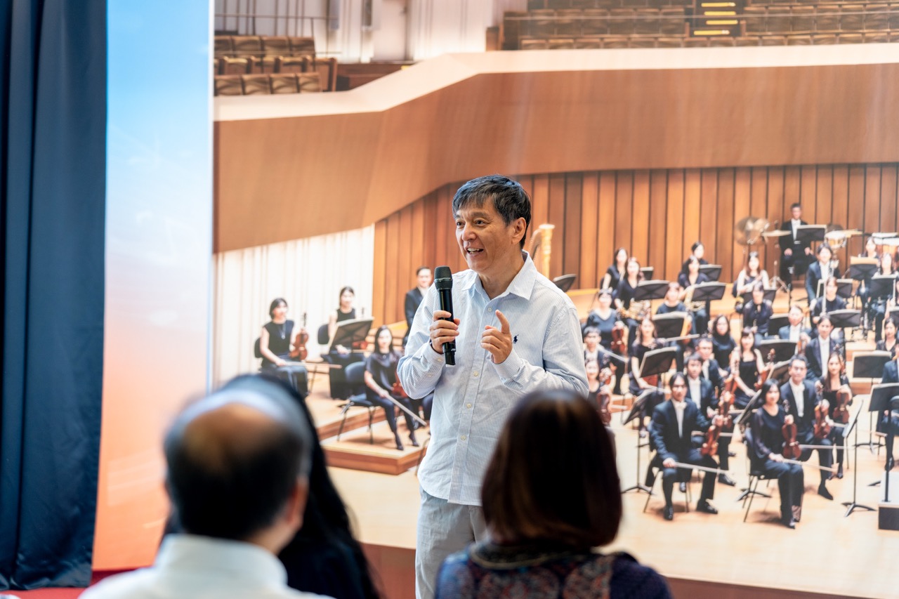 首席客席指揮水藍